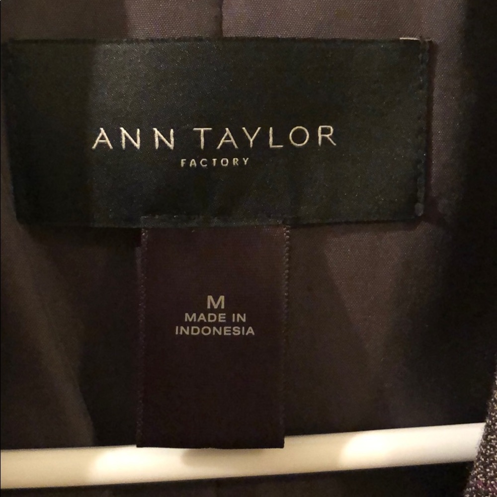 Ann Taylor long vest - Picture 3 of 4
